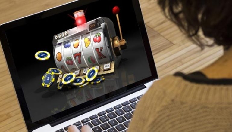 Top 4 Benefits of Playing in Online Casinos