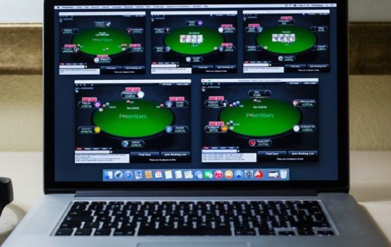 SHOULD YOU Make Use Of POKER SOFTWARE PROGRAM WHEN PLAYING ONLINE POKER ONLINE?