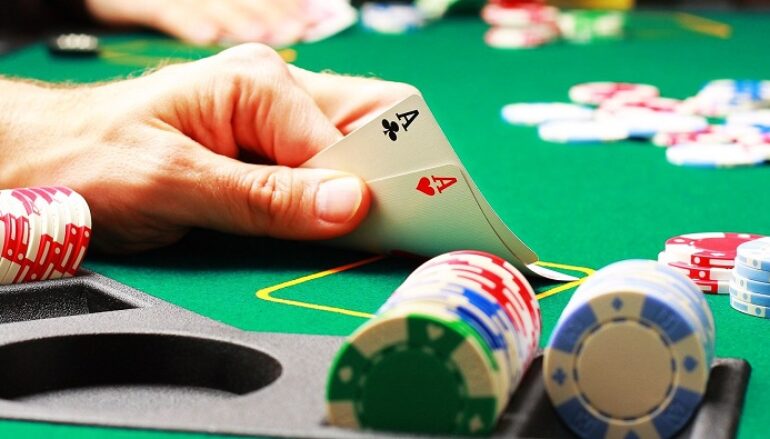 Online Football Gambling and Online Casino Websites